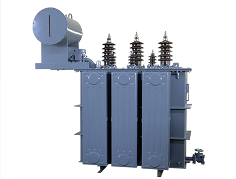 What is difference between dry type transformer and oil type transformer?